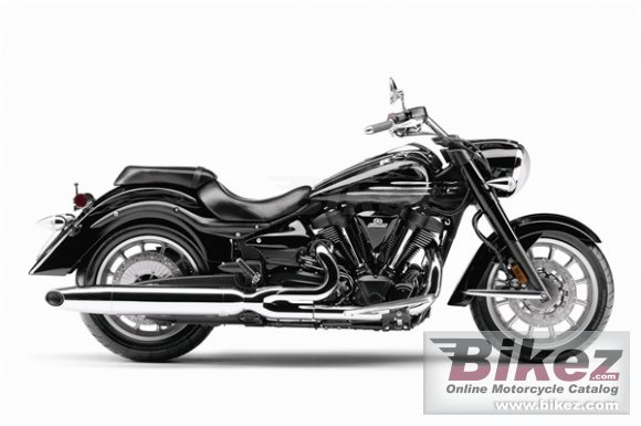 2011 Yamaha Roadliner Midnight photo